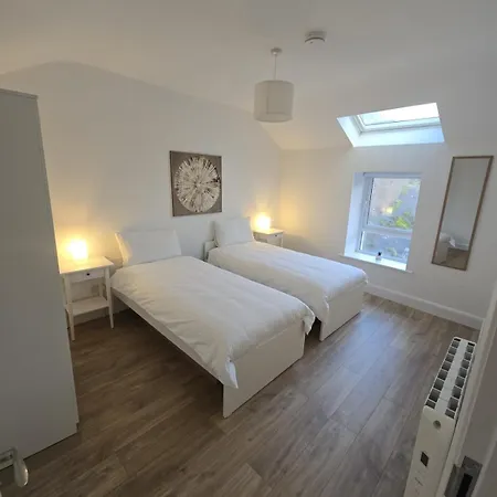 2 Bed With Harbour Views 3 Apartment *