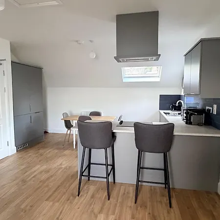 아파트 2 Bed With Harbour Views 3 *