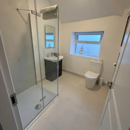 아파트 2 Bed With Harbour Views 3 코브